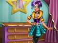 Игра Трис: Облечи кукла за модната ревија онлајн