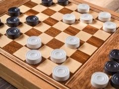 Игра Дама за два играчи онлајн Игра Дама за два играчи онлајн